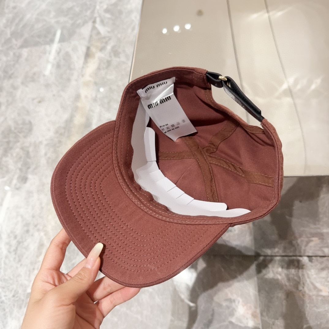 Miu Miu Caps